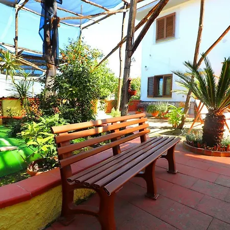 La Maison De Titty & Margherita Bed & Breakfast
